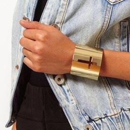 Armband - Cross Hole Cuff Gold Bracelet